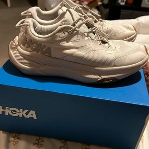 Hoka transport eggnog